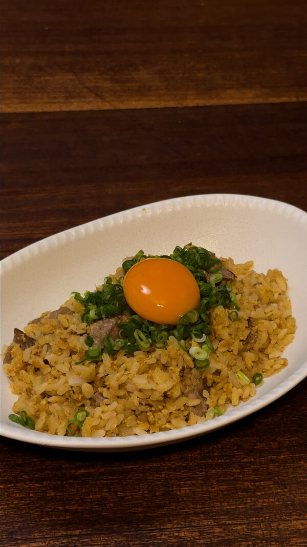 黄身乗せの焼きめし