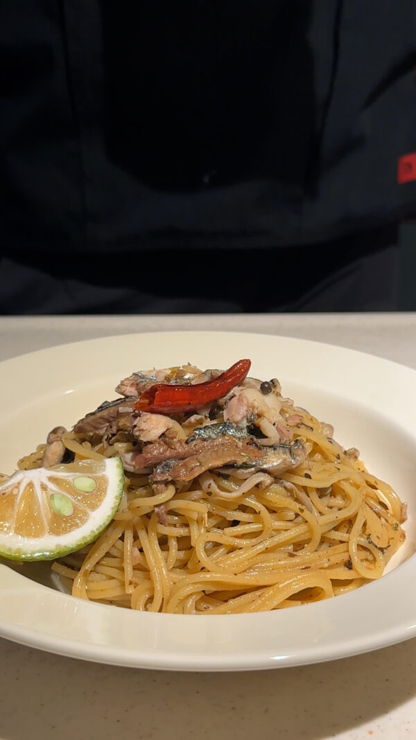 かぼす香る秋刀魚のパスタ